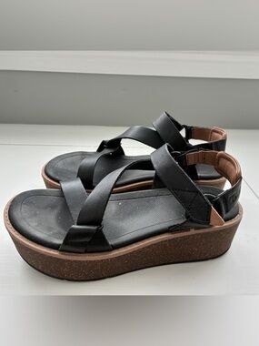 Teva Madera Platform Sandals
